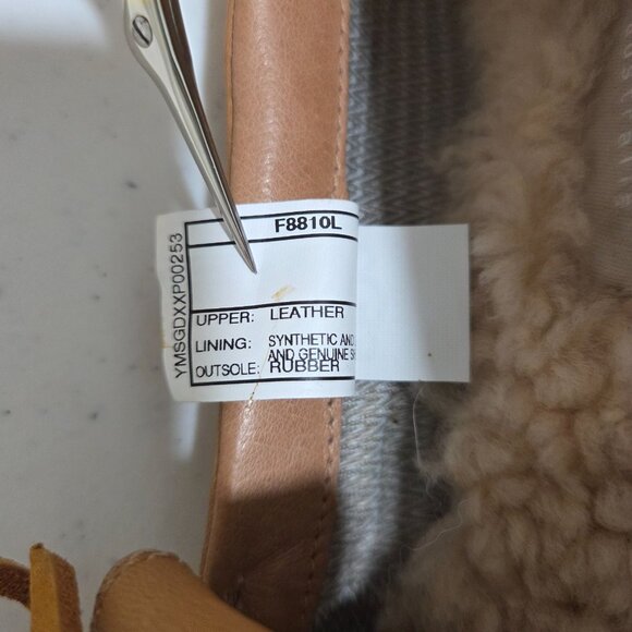 Ugg Duck Shoes Women's Size 6 Leather/Patent Leather Ashdale Tan Off White - Picture 7 of 12